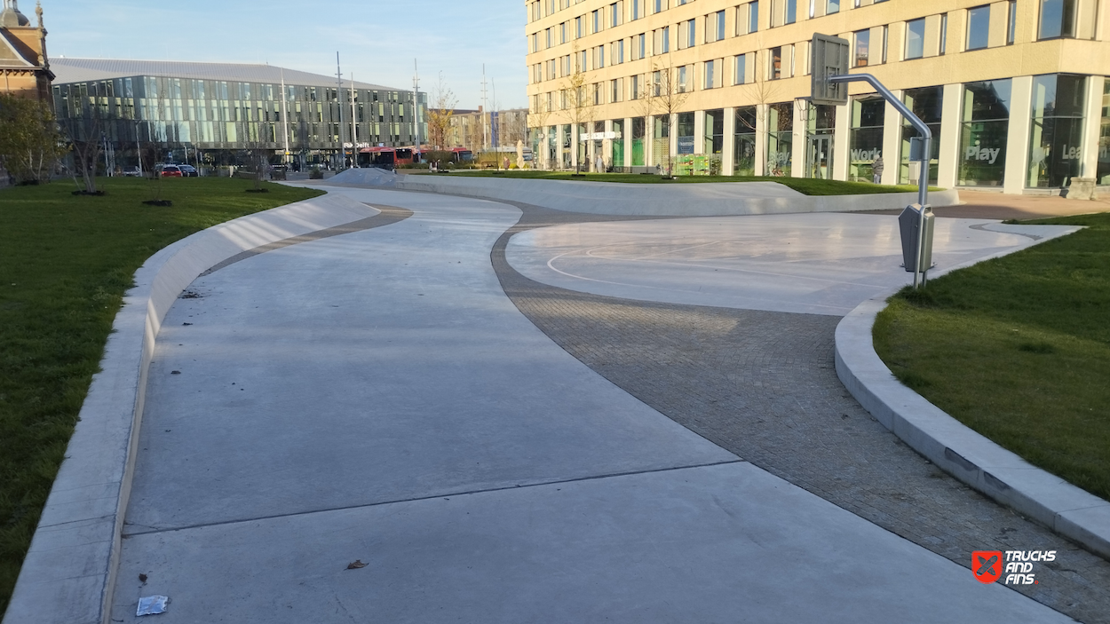 Stationsplein skatespot